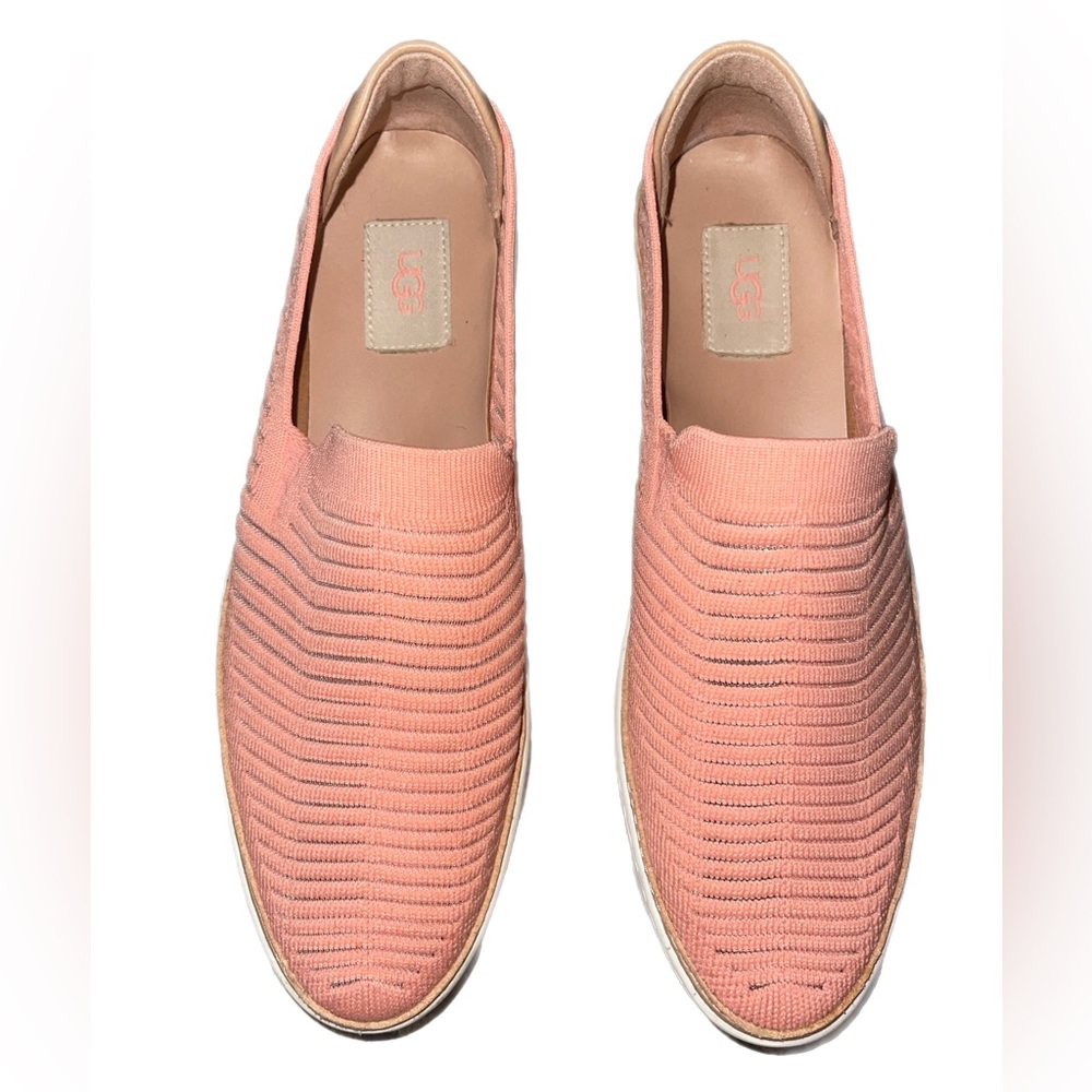 UGG Slip on Shoes EUC
